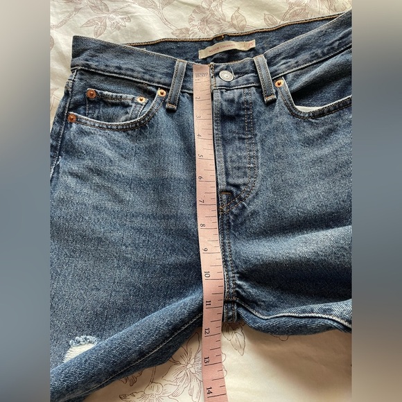 Levis Premium Wedgie Straight Jeans 25 Distressed Button Fly Raw Hem Carry Kerry - Picture 13 of 14